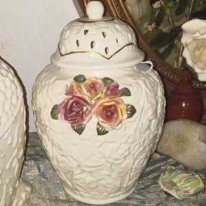 Gorgeous Ceramic Urn